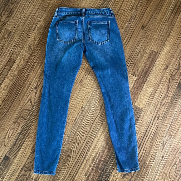 CAbi Skinny distressed jeans - Picture 4 of 5